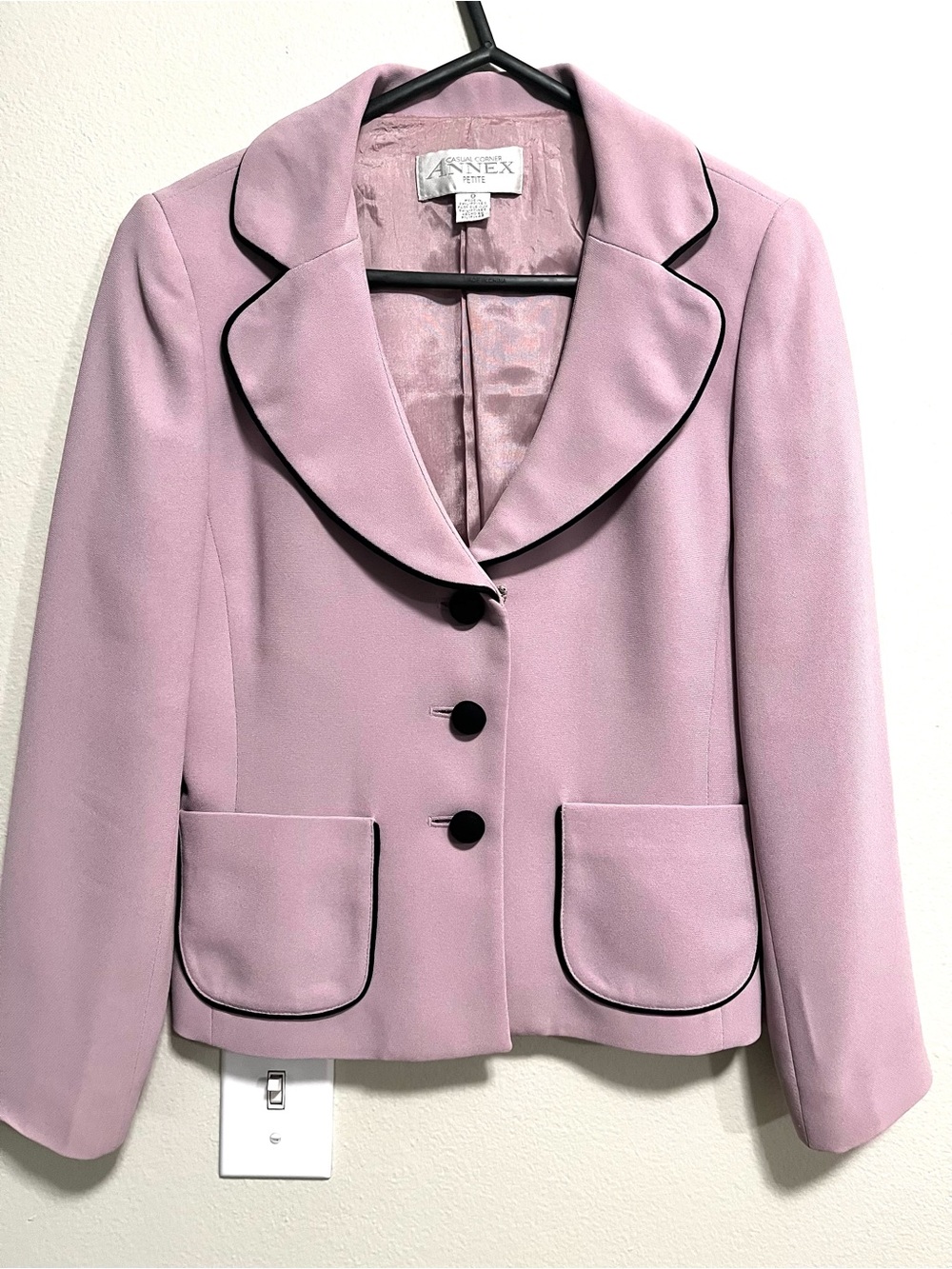 Elegant Lilac Tailored Ponte Blazer with Black Trim